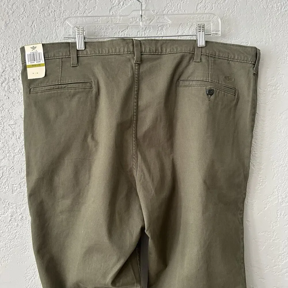 Dockers Pants 44x30 Washed Khaki Broken In Straight Fit Green Classic Prep